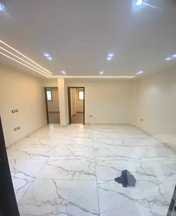 https://aqarmap.com.eg/ar/listing/6687305-for-sale-cairo-6th-of-october-el-ahyaa-neighborhood-3rd-al-hay-al-thalith-st