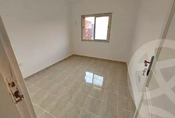 https://aqarmap.com.eg/ar/listing/6689106-for-rent-cairo-al-oubour-compounds