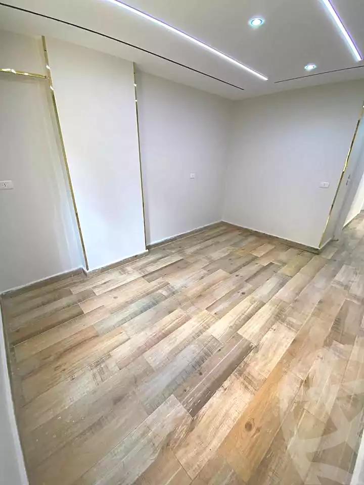 https://aqarmap.com.eg/ar/listing/6689632-for-sale-alexandria-l-jmy-lbytsh-bianchiii-el-arbaeen-st