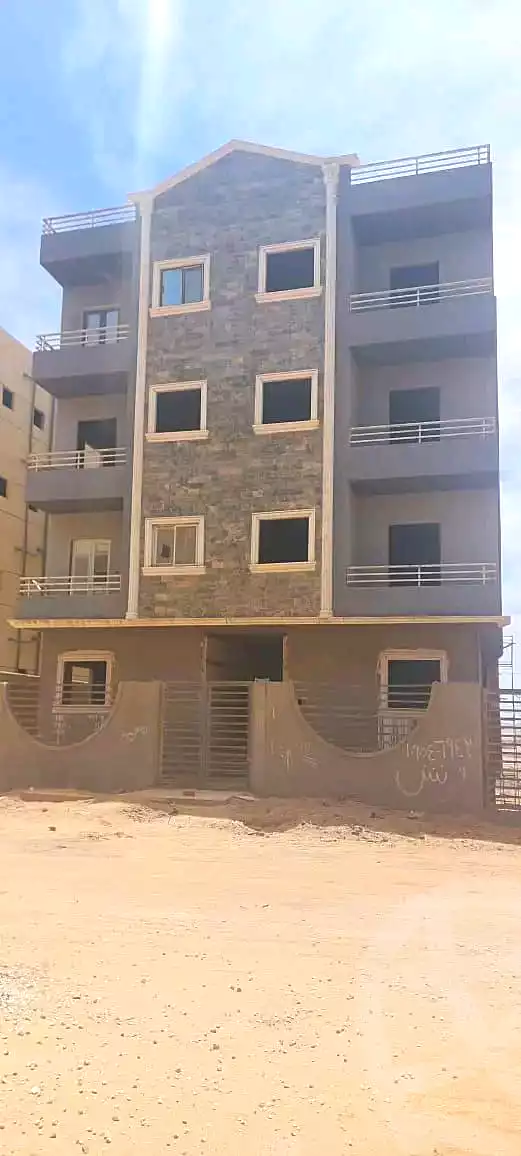https://aqarmap.com.eg/ar/listing/6689752-for-sale-cairo-badr-city-hai-el-ashgar-featured-neighborhood-el-imam-el-bokhary-st