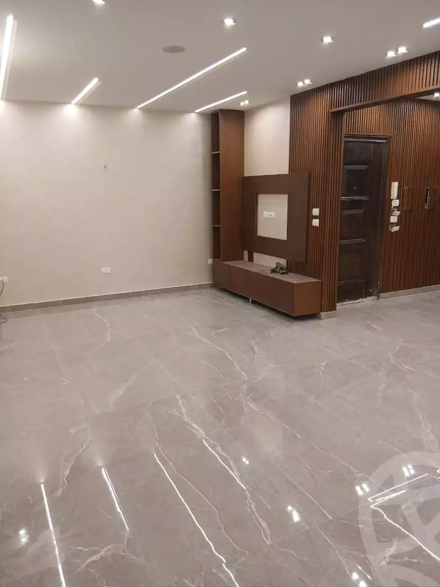 https://aqarmap.com.eg/ar/listing/6689956-for-rent-cairo-new-cairo-el-yassamin-el-yasmeen-7-rahim-square