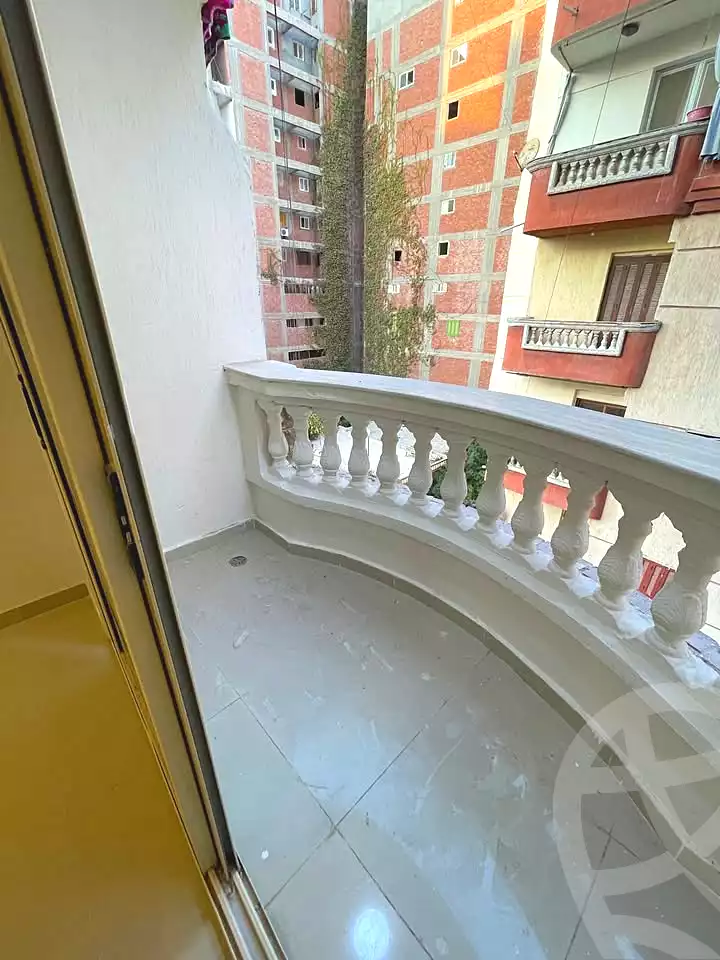 https://aqarmap.com.eg/ar/listing/6690018-for-sale-alexandria-l-jmy-lbytsh-shahr-al-assal-st