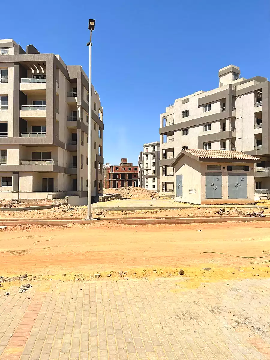 https://aqarmap.com.eg/ar/listing/6690794-for-sale-cairo-6th-of-october-compounds-kmbwnd-jm-lqhr