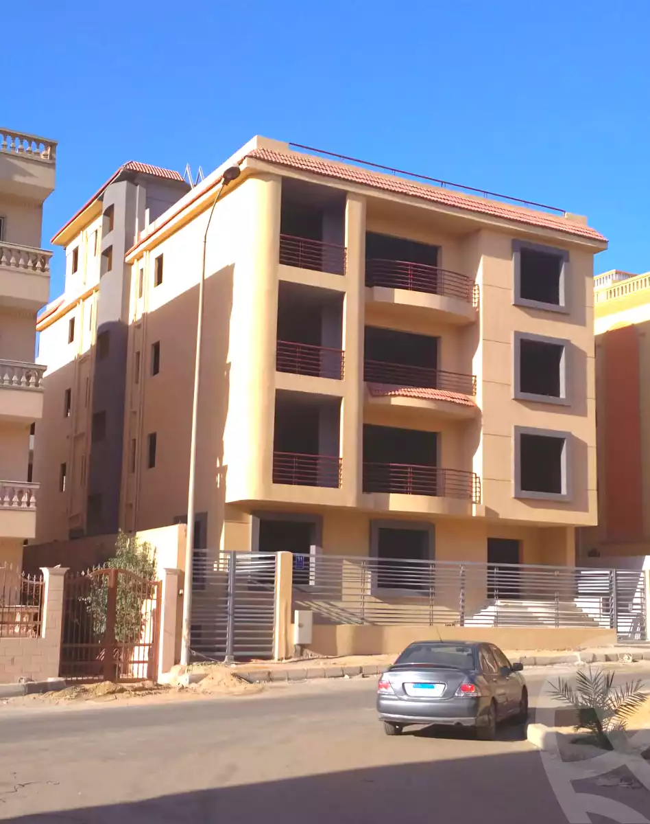 https://aqarmap.com.eg/ar/listing/6691419-for-sale-cairo-el-sheikh-zayed-city-el-hay-el-hady-ashaer-area-1-street-10