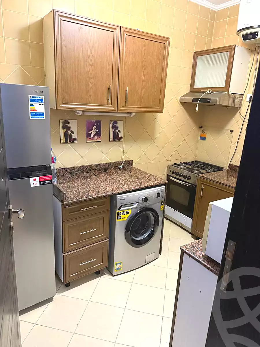 https://aqarmap.com.eg/ar/listing/6692808-for-rent-cairo-el-sheikh-zayed-city-compounds-dh-drys