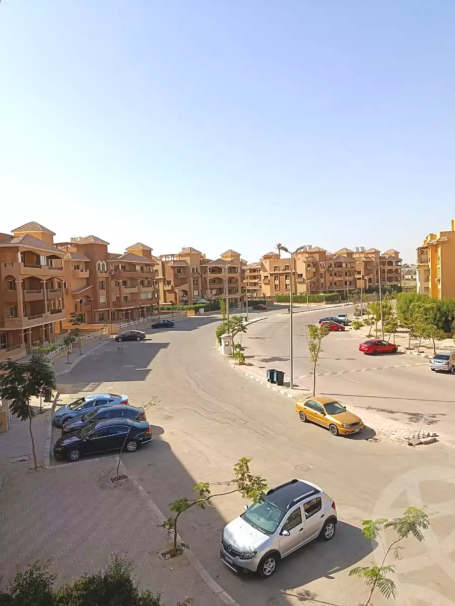 https://aqarmap.com.eg/en/listing/6692918-for-sale-cairo-el-sheikh-zayed-city-compounds-el-khamayel