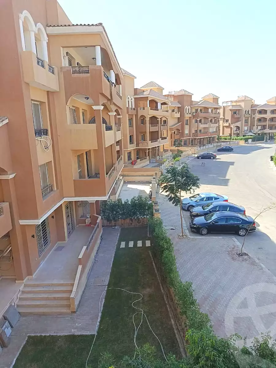 https://aqarmap.com.eg/en/listing/6692918-for-sale-cairo-el-sheikh-zayed-city-compounds-el-khamayel