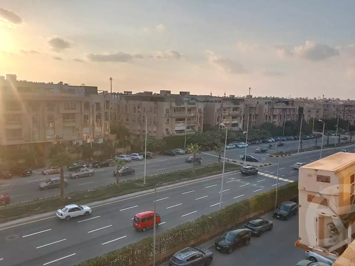 https://aqarmap.com.eg/en/listing/6693085-for-sale-cairo-el-sheikh-zayed-city-compounds-jn-zyd