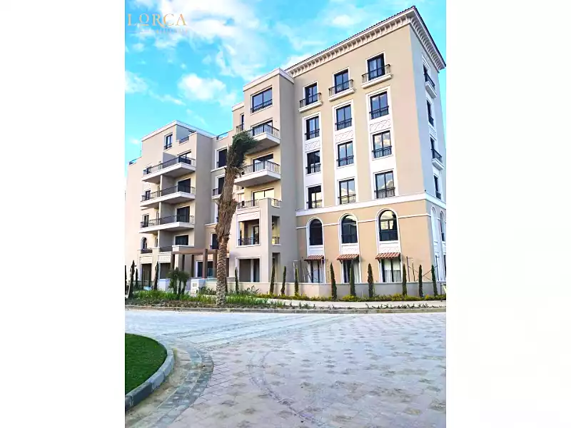 https://aqarmap.com.eg/ar/listing/6693738-for-sale-cairo-el-sheikh-zayed-city-compounds-kmbwnd-fyldj-wyst-dr-llttwyr