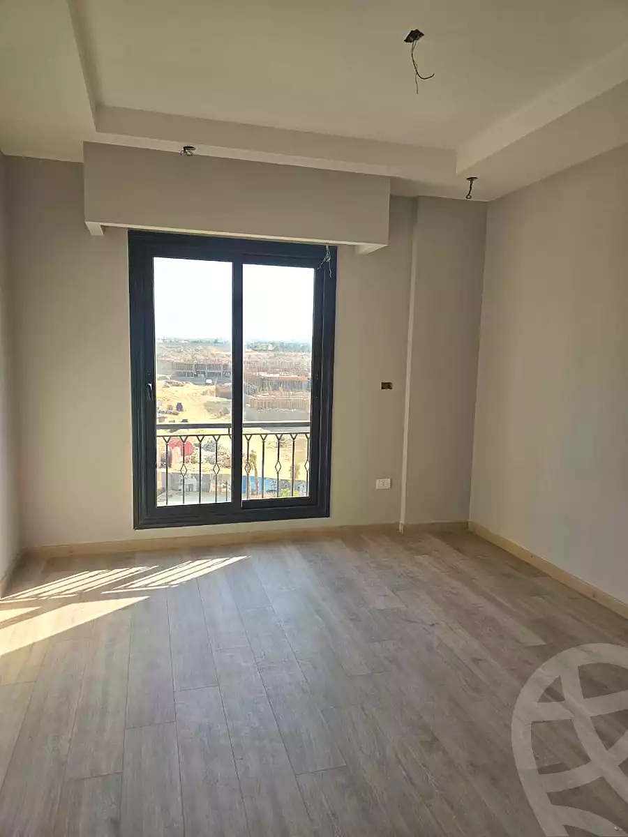 https://aqarmap.com.eg/ar/listing/6693738-for-sale-cairo-el-sheikh-zayed-city-compounds-kmbwnd-fyldj-wyst-dr-llttwyr