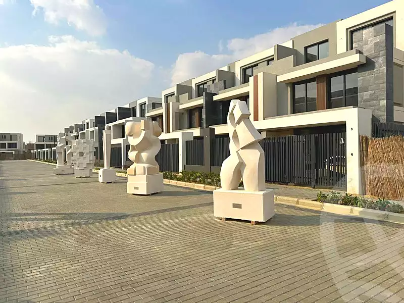 https://aqarmap.com.eg/ar/listing/6694056-for-sale-cairo-new-cairo-compounds-el-patio-town-compound-la-vista