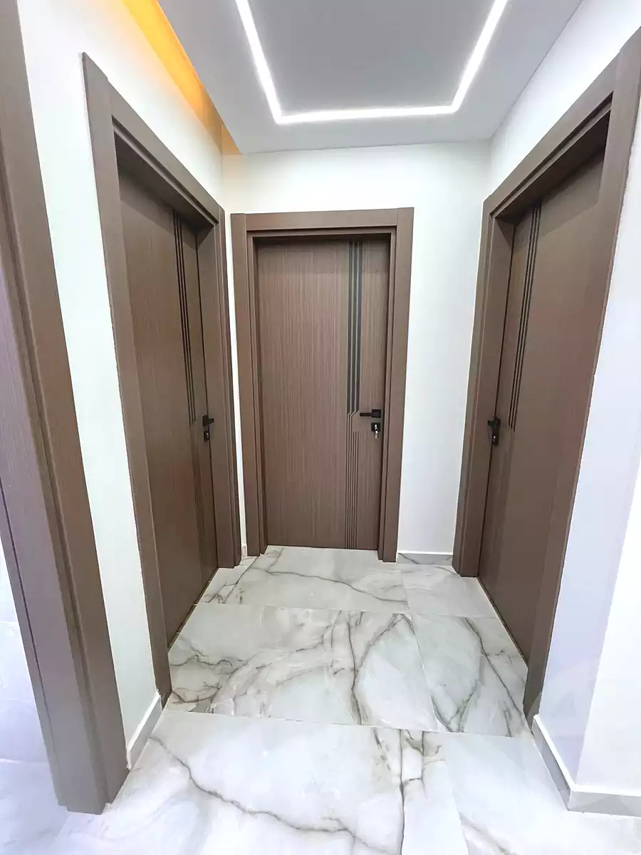 https://aqarmap.com.eg/ar/listing/6694215-for-sale-cairo-el-sheikh-zayed-city-compounds-el-khamayel