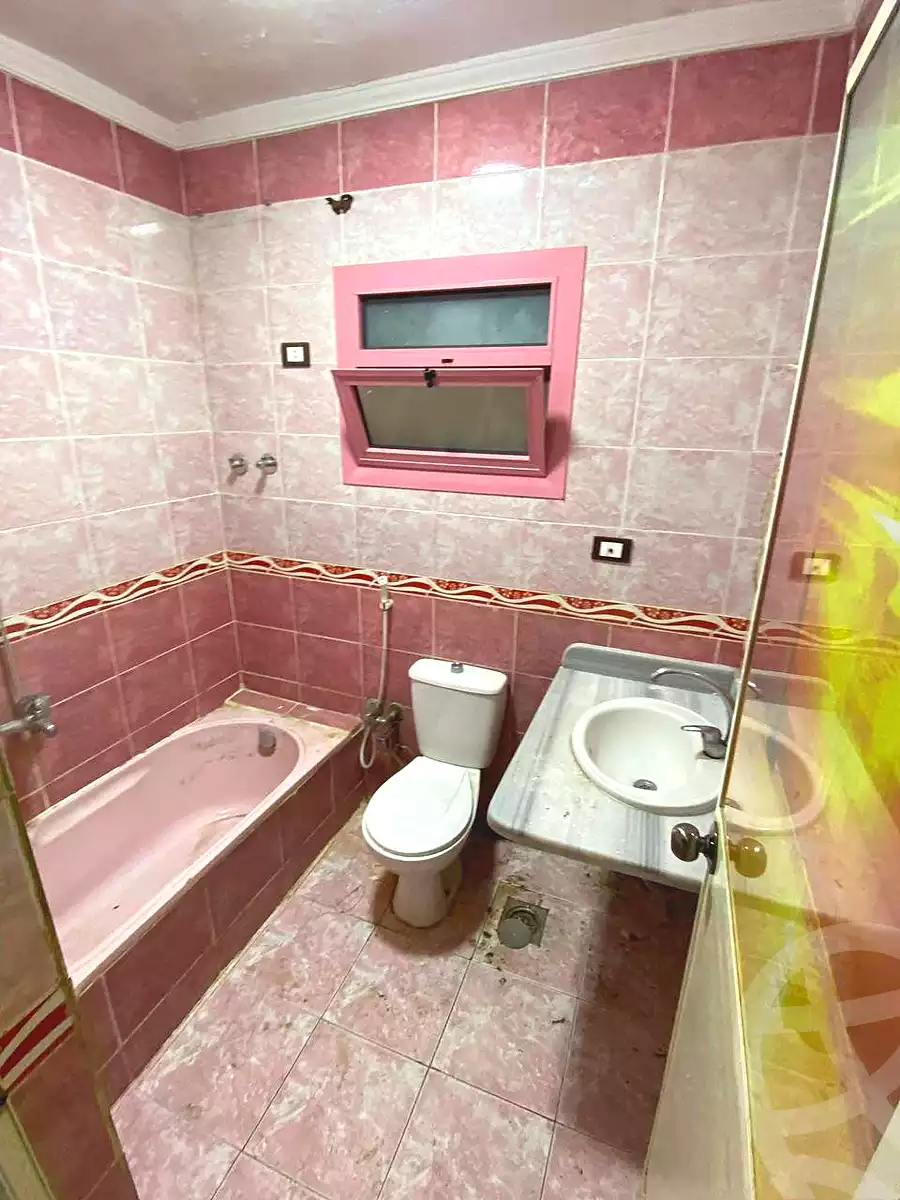 https://aqarmap.com.eg/ar/listing/6695469-for-sale-alexandria-l-jmy-lbytsh-el-hanafeya-st