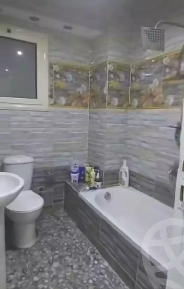 https://aqarmap.com.eg/ar/listing/6695829-for-sale-cairo-el-haram-shareaa-khatem-el-morsalen