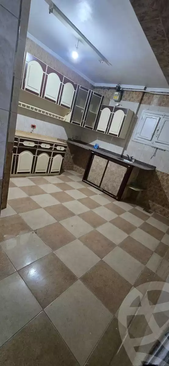 https://aqarmap.com.eg/ar/listing/6695936-for-rent-cairo-helwan-helwan-el-sharkeya-heidar-st