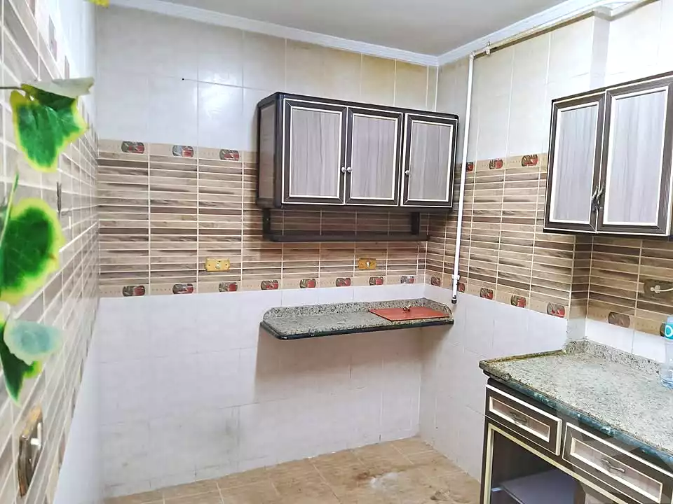 https://aqarmap.com.eg/ar/listing/6696493-for-sale-alexandria-ganaklis-shr-mrtdy-bsh