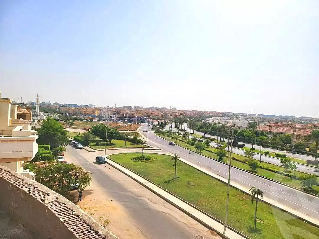 https://aqarmap.com.eg/ar/listing/6698482-for-sale-cairo-new-cairo-ganob-el-akadamiya-orouba-axis