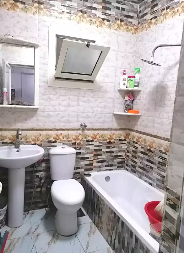 https://aqarmap.com.eg/ar/listing/6699635-for-sale-alexandria-l-jmy-lbytsh-el-saleheen-mosque-st