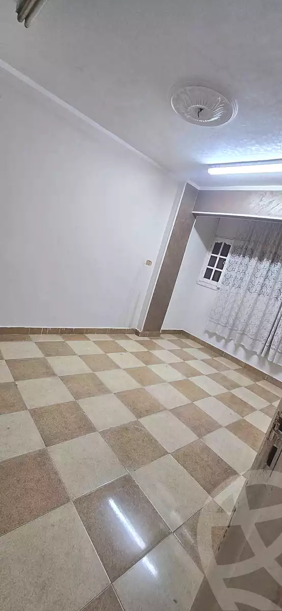 https://aqarmap.com.eg/en/listing/6701089-for-rent-cairo-helwan-helwan-el-sharkeya-heidar-st