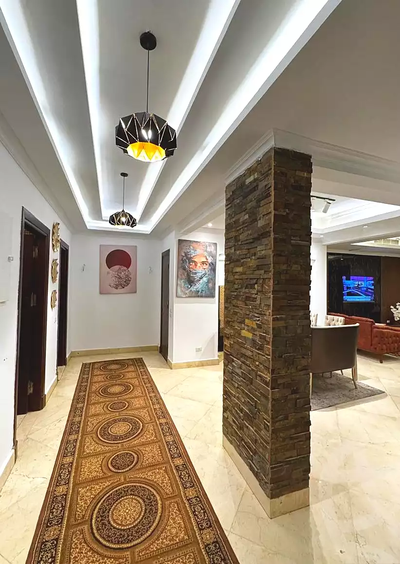 https://aqarmap.com.eg/en/listing/6702873-for-rent-cairo-el-sheikh-zayed-city-compounds-kmbwnd-wyst-twn-swdyk