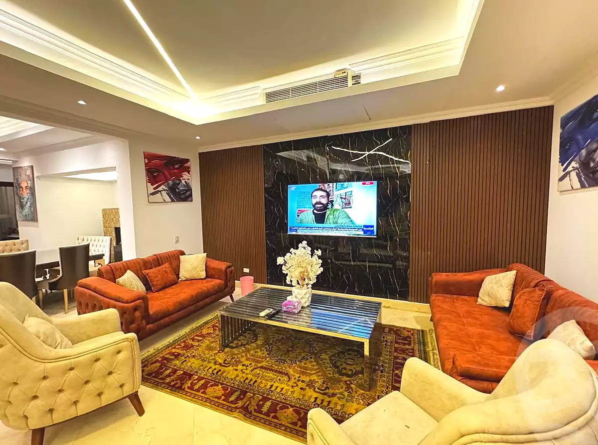 https://aqarmap.com.eg/en/listing/6702873-for-rent-cairo-el-sheikh-zayed-city-compounds-kmbwnd-wyst-twn-swdyk