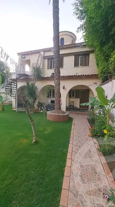 https://aqarmap.com.eg/ar/listing/6704019-for-sale-alexandria-l-jmy-lbytsh-el-hanafeya-st