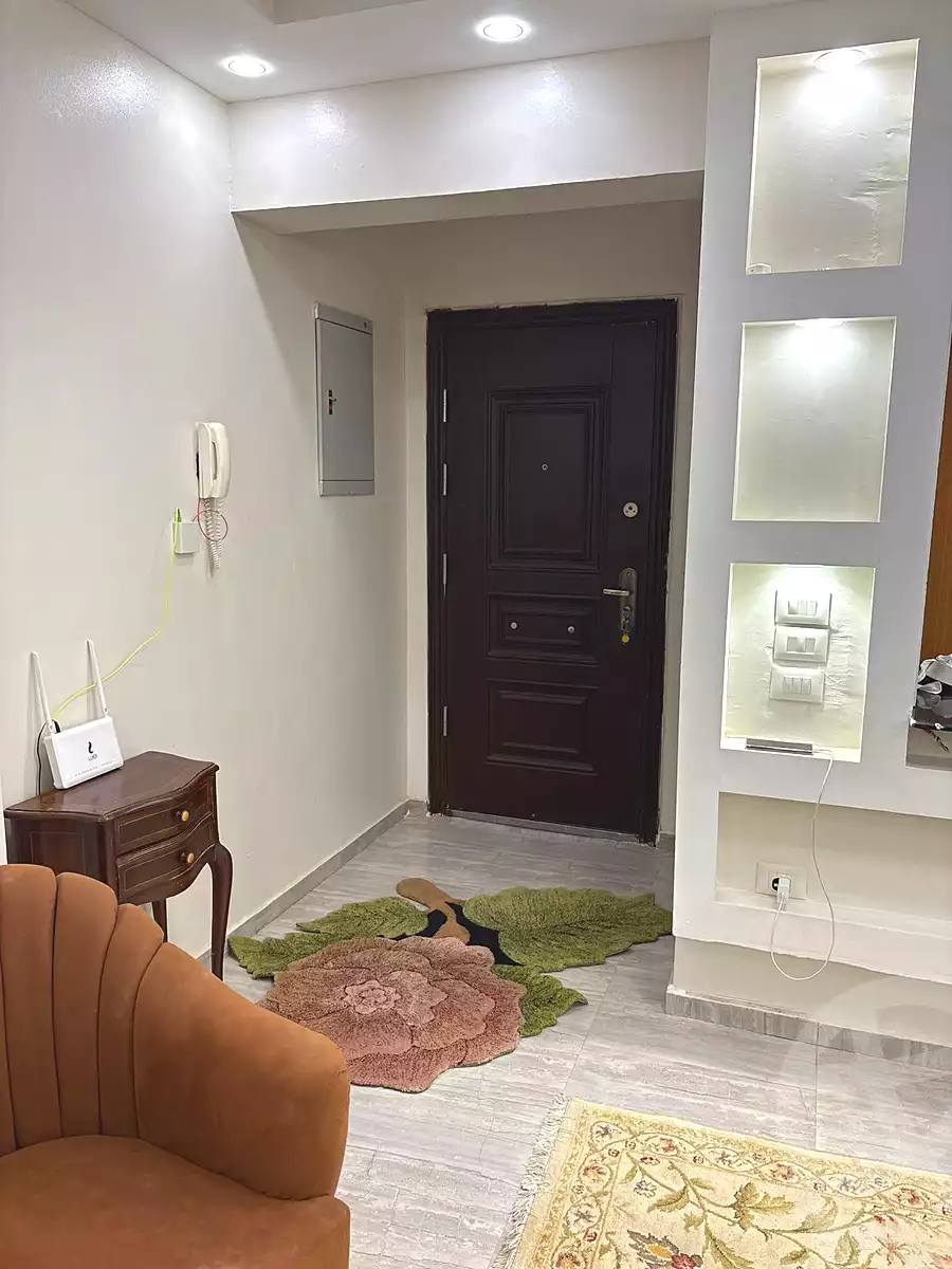 https://aqarmap.com.eg/ar/listing/6704660-for-rent-cairo-6th-of-october-compounds-jn-ktwbr