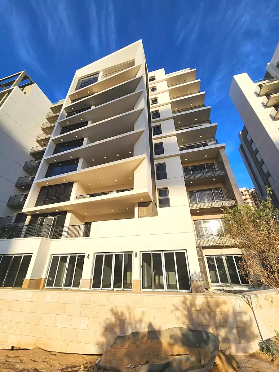 https://aqarmap.com.eg/en/listing/6704694-for-sale-cairo-el-sheikh-zayed-city-compounds-zyd-wr-llttwyr-z-tower