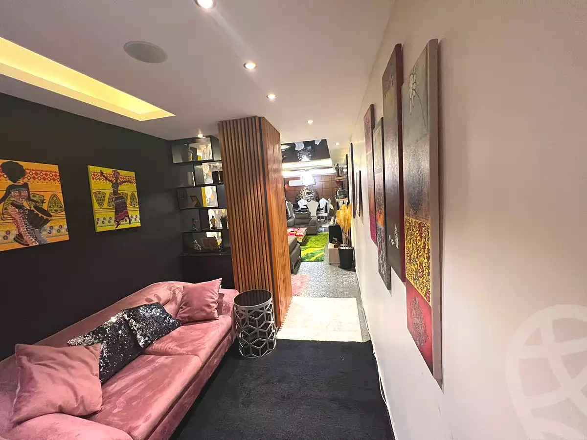 https://aqarmap.com.eg/ar/listing/6704818-for-sale-cairo-el-sheikh-zayed-city-compounds-kmbwnd-ljwmn