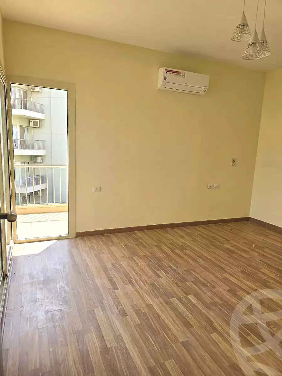 https://aqarmap.com.eg/en/listing/6704980-for-sale-cairo-el-sheikh-zayed-city-compounds-dh-drys