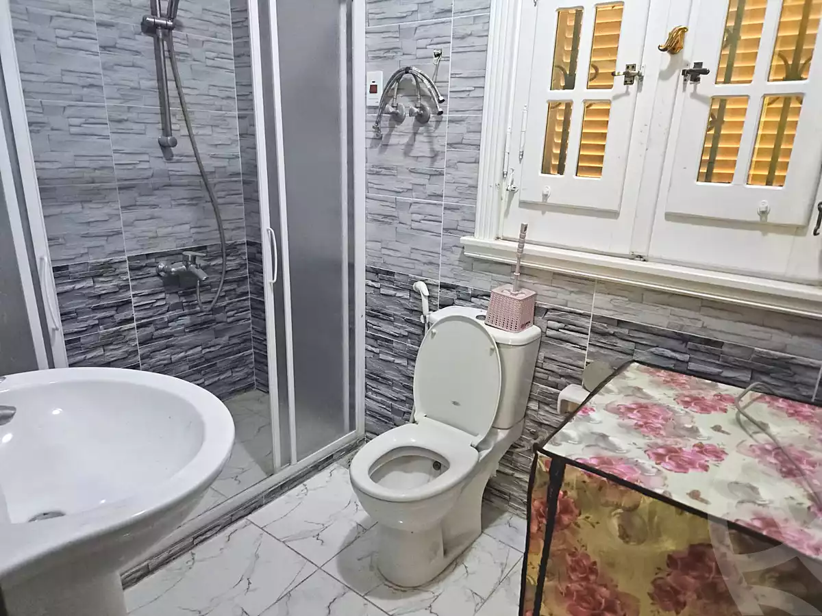 https://aqarmap.com.eg/ar/listing/6705409-for-rent-cairo-new-cairo-ganob-el-akadamiya-south-academy-d-khaled-ibn-el-waleed-st