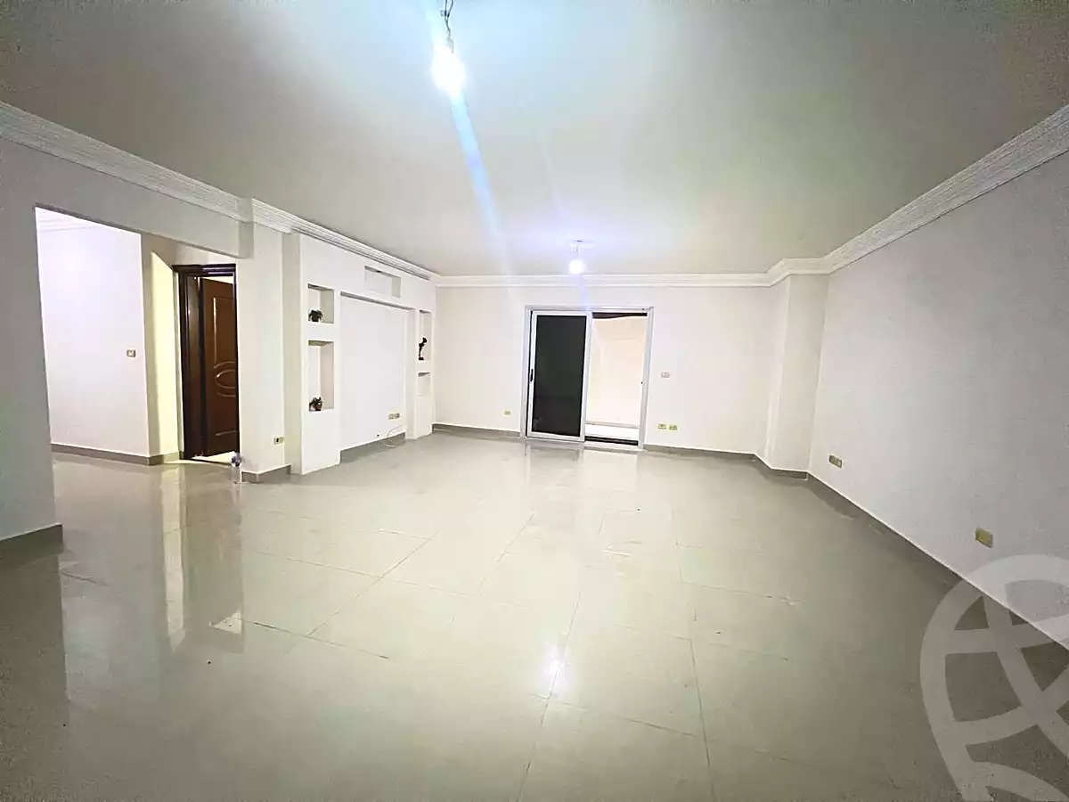 https://aqarmap.com.eg/ar/listing/6705914-for-sale-alexandria-stanley-abd-el-aziz-fahmy-st