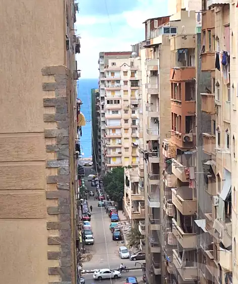 https://aqarmap.com.eg/ar/listing/6706362-for-sale-alexandria-sydy-bshr-sydy-bshr-bhry-street-17