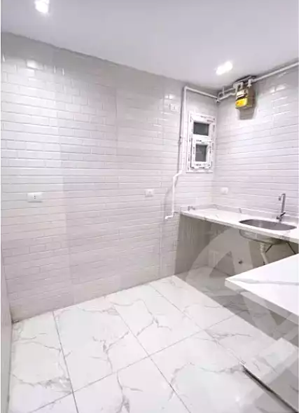 https://aqarmap.com.eg/ar/listing/6706387-for-sale-alexandria-miami-shr-jml-bd-lnsr