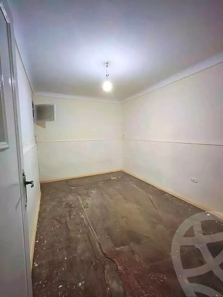 https://aqarmap.com.eg/ar/listing/6706819-for-sale-alexandria-sydy-bshr-sydy-bshr-bhry-gamal-abd-el-nasir-st