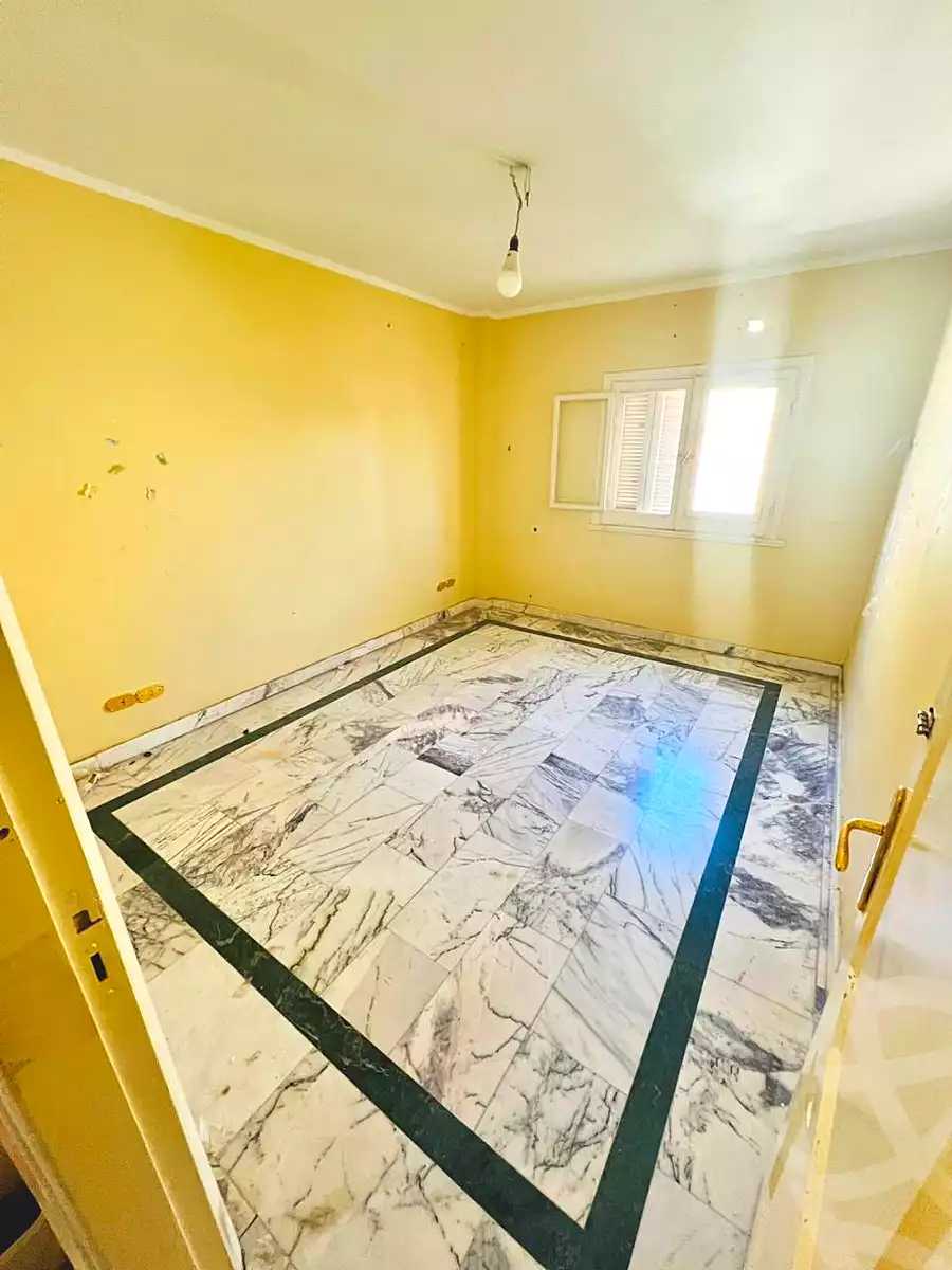 https://aqarmap.com.eg/ar/listing/6707864-for-sale-cairo-6th-of-october-el-ahyaa-neighborhood-5th-street-11
