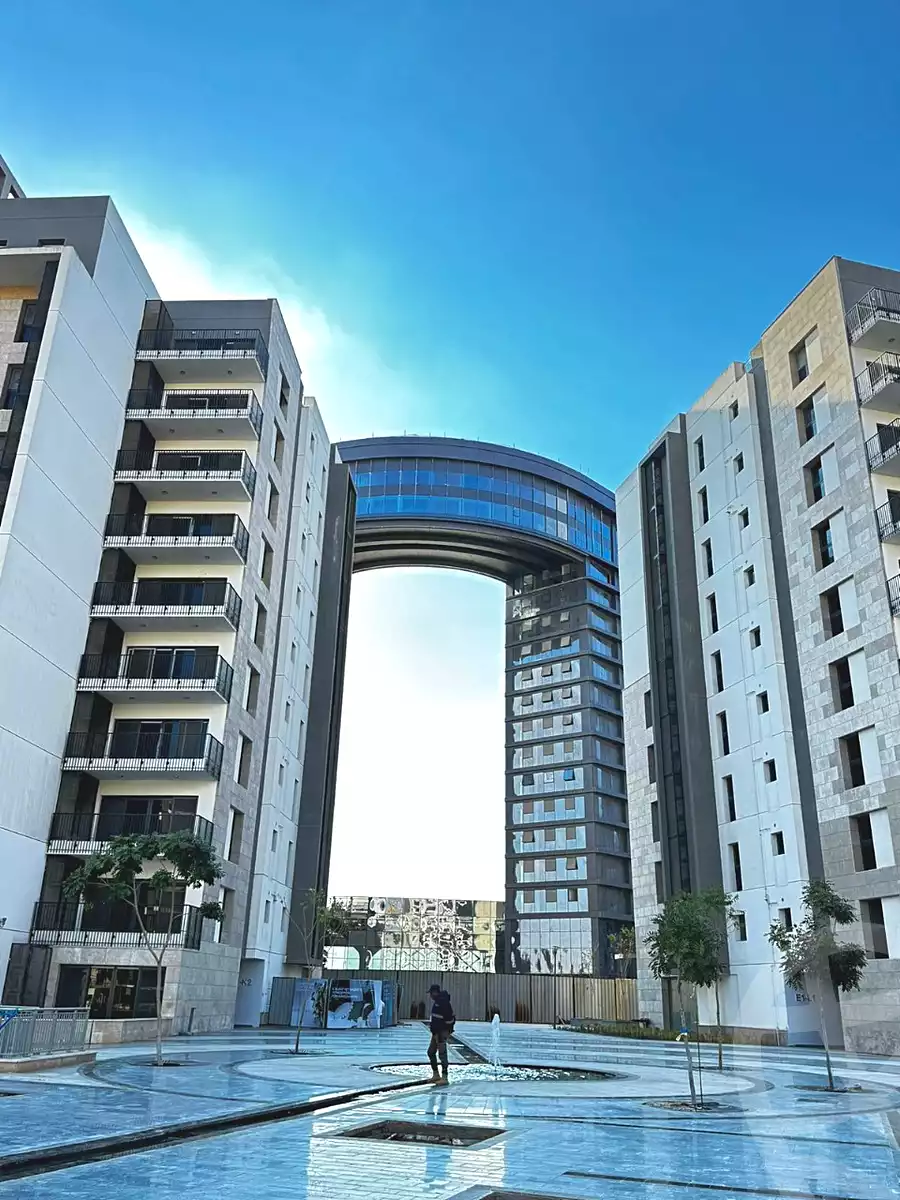 https://aqarmap.com.eg/en/listing/6708215-for-sale-cairo-el-sheikh-zayed-city-compounds-zyd-wr-llttwyr-z-tower
