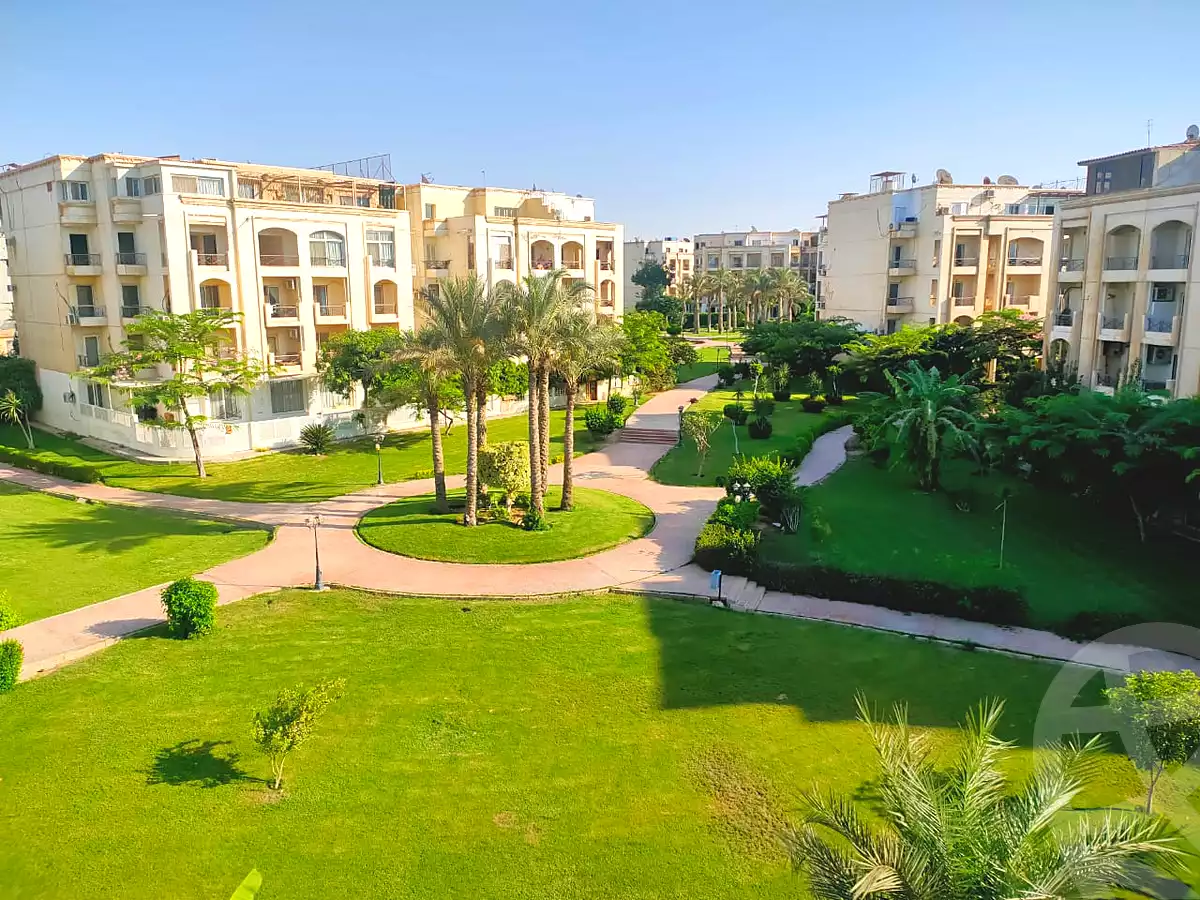 https://aqarmap.com.eg/ar/listing/6708489-for-sale-cairo-el-sheikh-zayed-city-compounds-hadayek-el-mohandiseen
