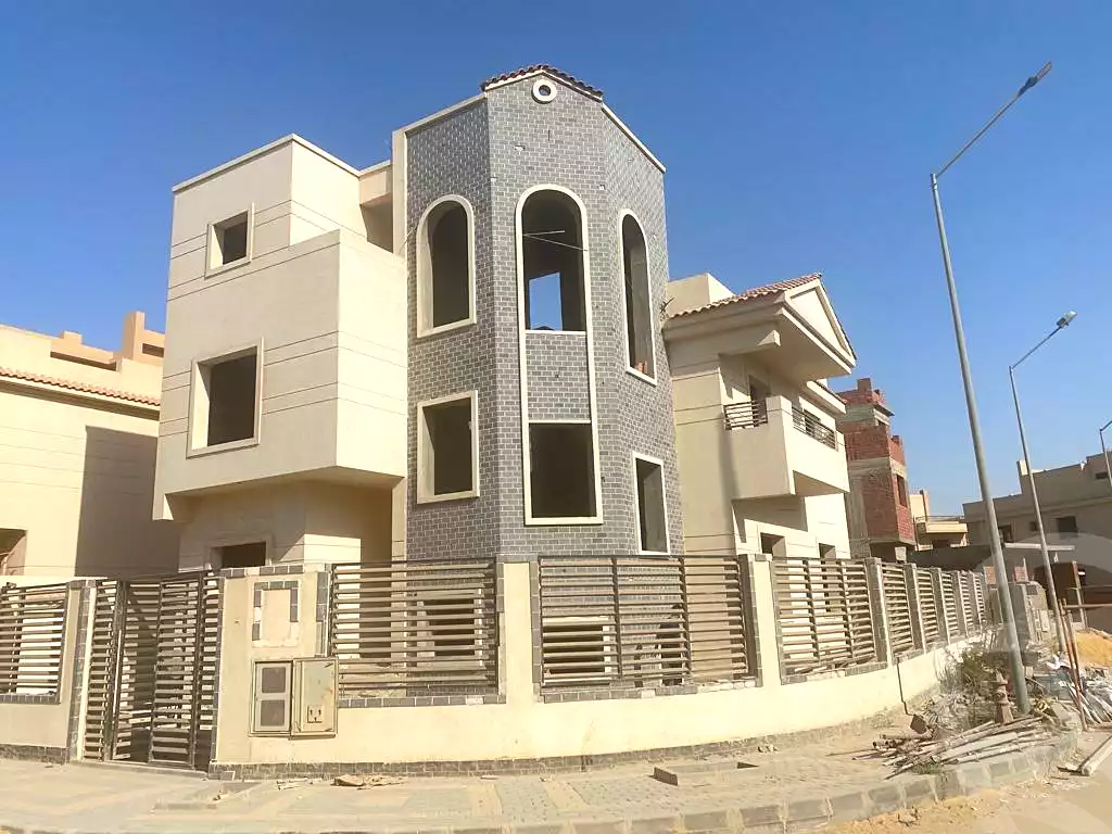 https://aqarmap.com.eg/ar/listing/6708740-for-sale-cairo-6th-of-october-compounds-green-ville-compound-hayah