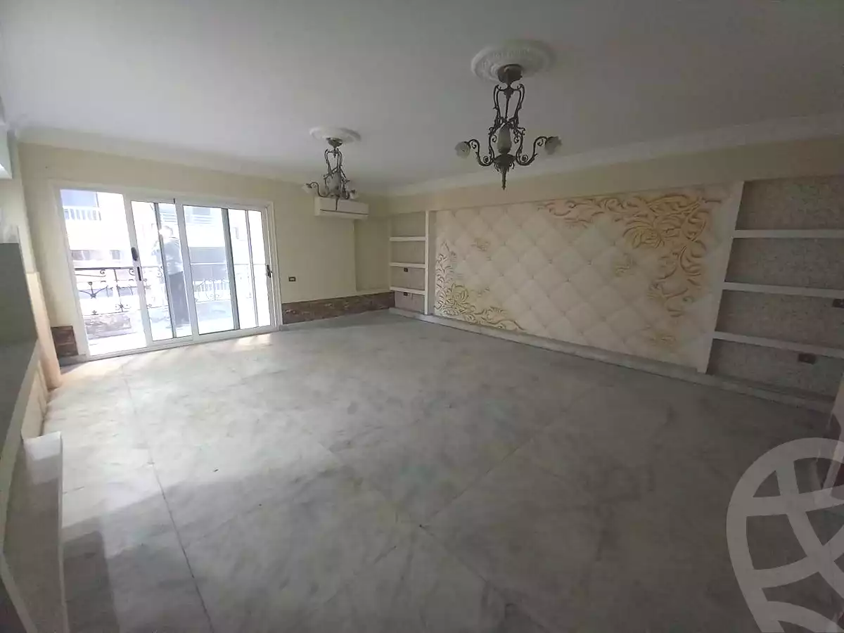 https://aqarmap.com.eg/ar/listing/6709689-for-sale-alexandria-lauran-el-gaish-rd