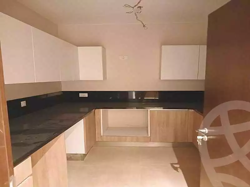 https://aqarmap.com.eg/ar/listing/6710718-for-sale-cairo-el-sheikh-zayed-city-compounds-zyd-wr-llttwyr-z-tower