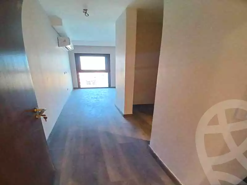 https://aqarmap.com.eg/ar/listing/6710718-for-sale-cairo-el-sheikh-zayed-city-compounds-zyd-wr-llttwyr-z-tower