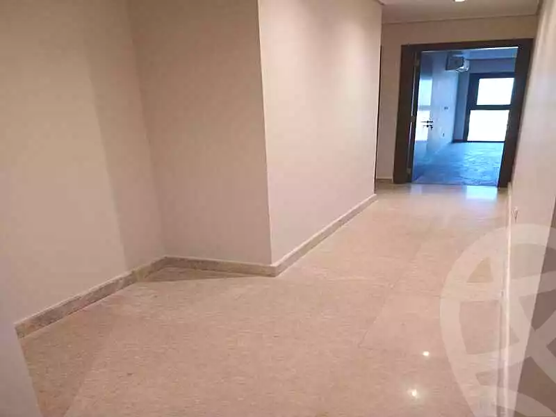 https://aqarmap.com.eg/ar/listing/6710718-for-sale-cairo-el-sheikh-zayed-city-compounds-zyd-wr-llttwyr-z-tower