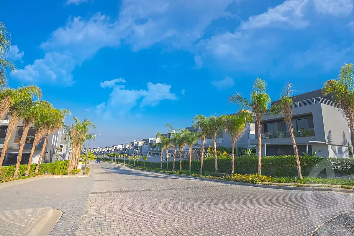https://aqarmap.com.eg/ar/listing/6710810-for-sale-cairo-el-sheikh-zayed-city-compounds-el-patio-zahraa