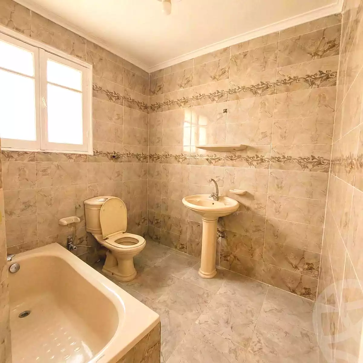 https://aqarmap.com.eg/ar/listing/6695269-for-sale-alexandria-el-asafra-l-sfr-bhry