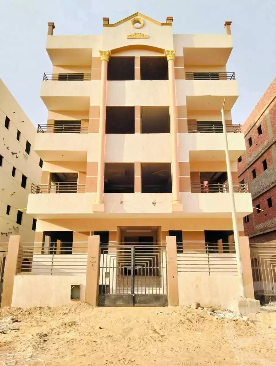 https://aqarmap.com.eg/ar/listing/6713629-for-sale-cairo-badr-city-hai-el-ashgar-featured-neighborhood-bait-el-watan