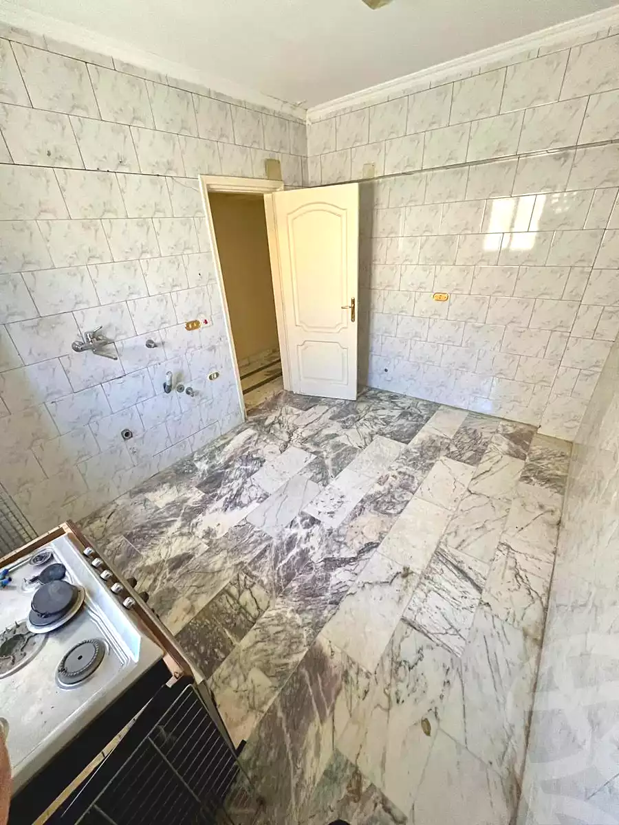 https://aqarmap.com.eg/ar/listing/6713710-for-sale-cairo-6th-of-october-el-ahyaa-neighborhood-5th-street-19