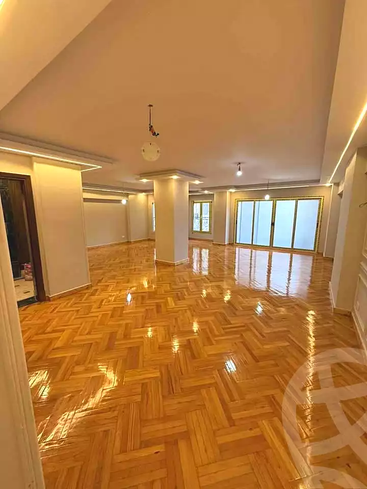 https://aqarmap.com.eg/ar/listing/6715448-for-sale-alexandria-glim