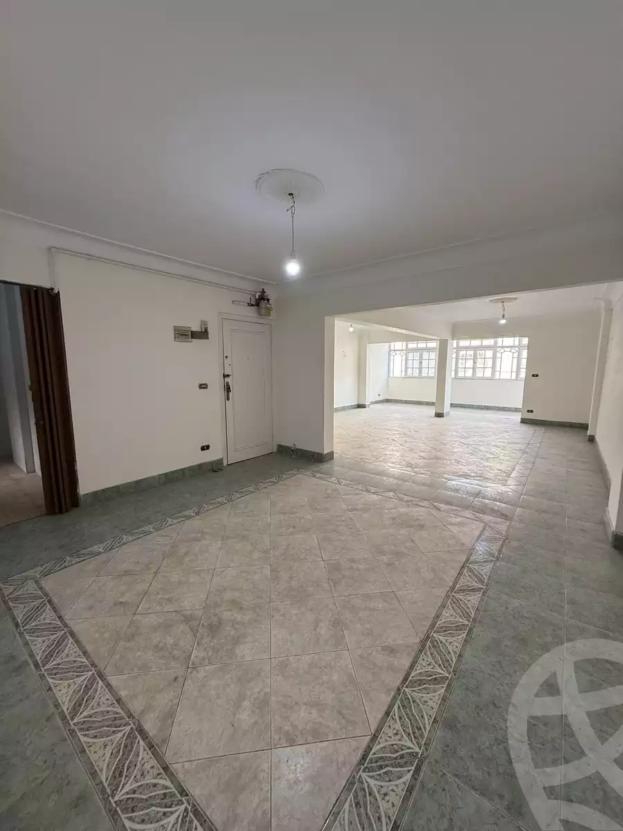 https://aqarmap.com.eg/en/listing/6716043-for-sale-alexandria-el-asafra-ahmed-tiesser-st