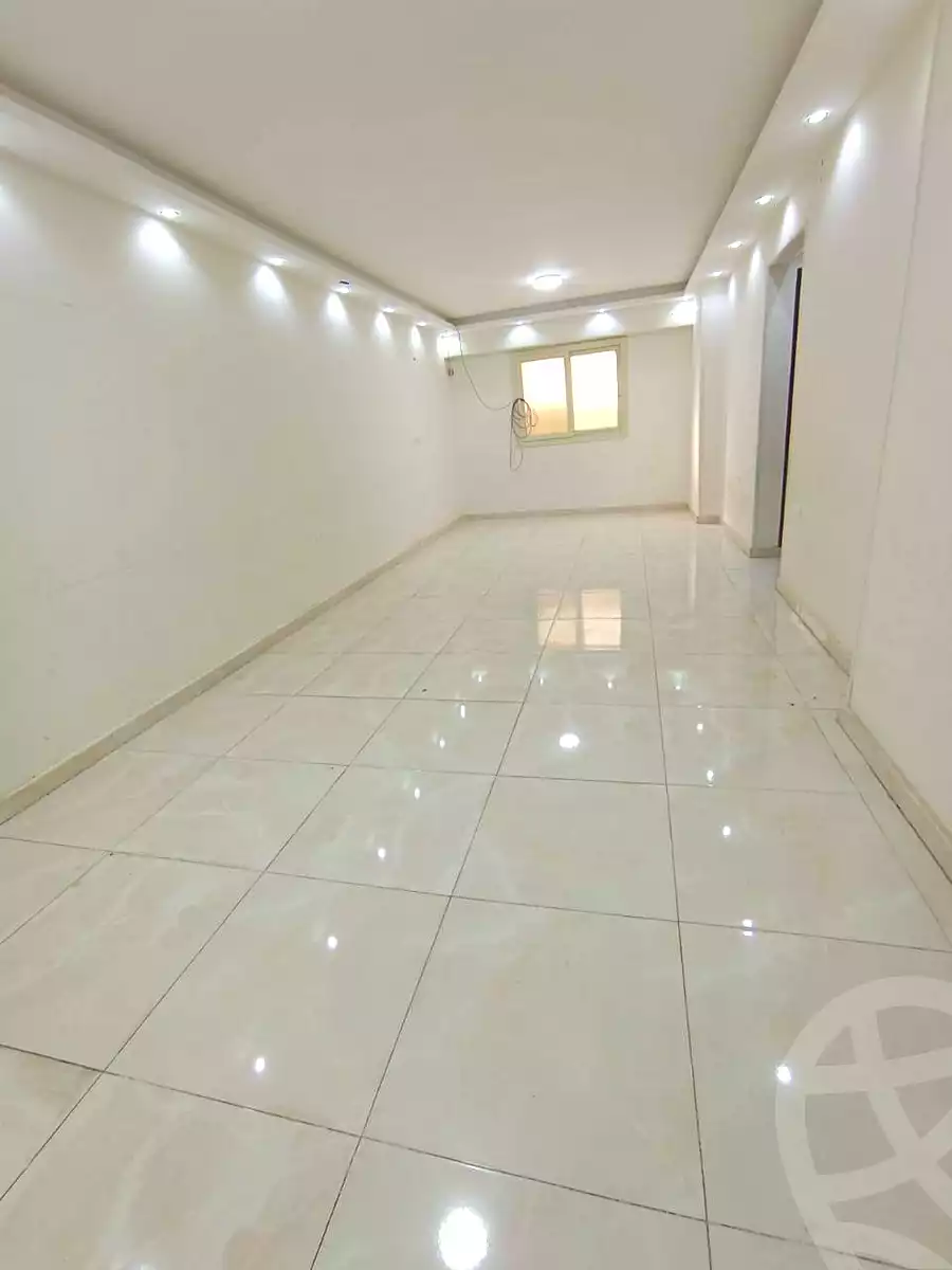 https://aqarmap.com.eg/ar/listing/6716431-for-rent-cairo-helwan-rostom-st